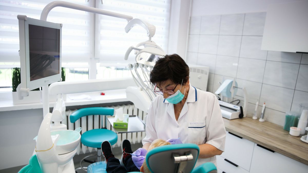Dentyści szkolni przez pandemię tracą pacjentów i pieniądze. Długi rosną