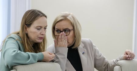 "Z premedytacją". Hennig-Kloska ostro odpowiada Pełczyńskiej-Nałęcz