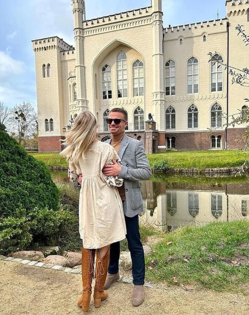 Marcin Hakiel pozuje z ukochaną. Pochwalił się romantycznymi ujęciami