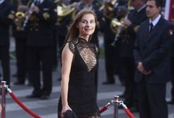 "Prawo Agaty": Katarzyna Zawadzka odsłoniła wdzięki w koronkowej kreacji