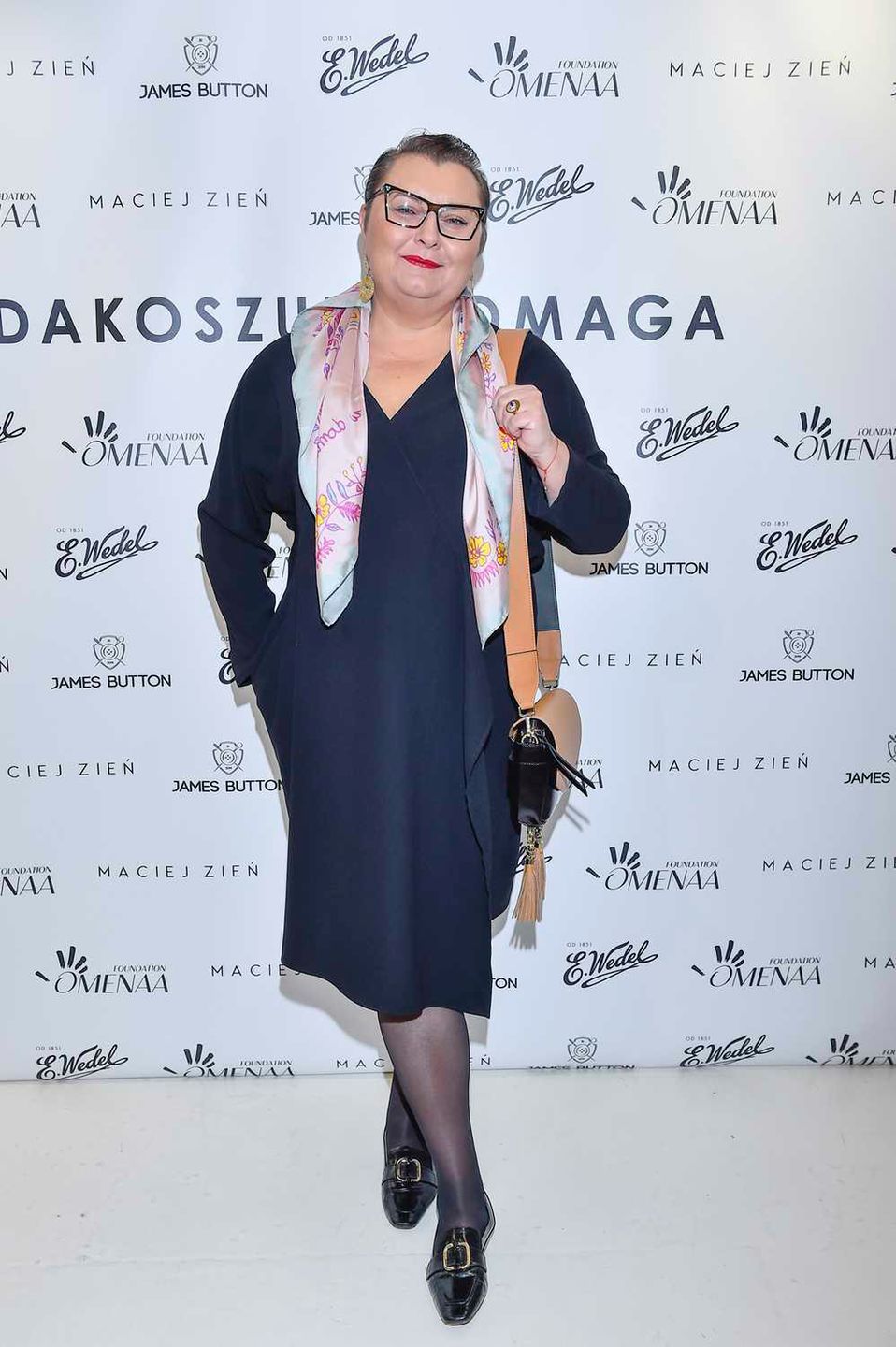 Anna Męczyńska -  Każda koszula pomaga 2019
