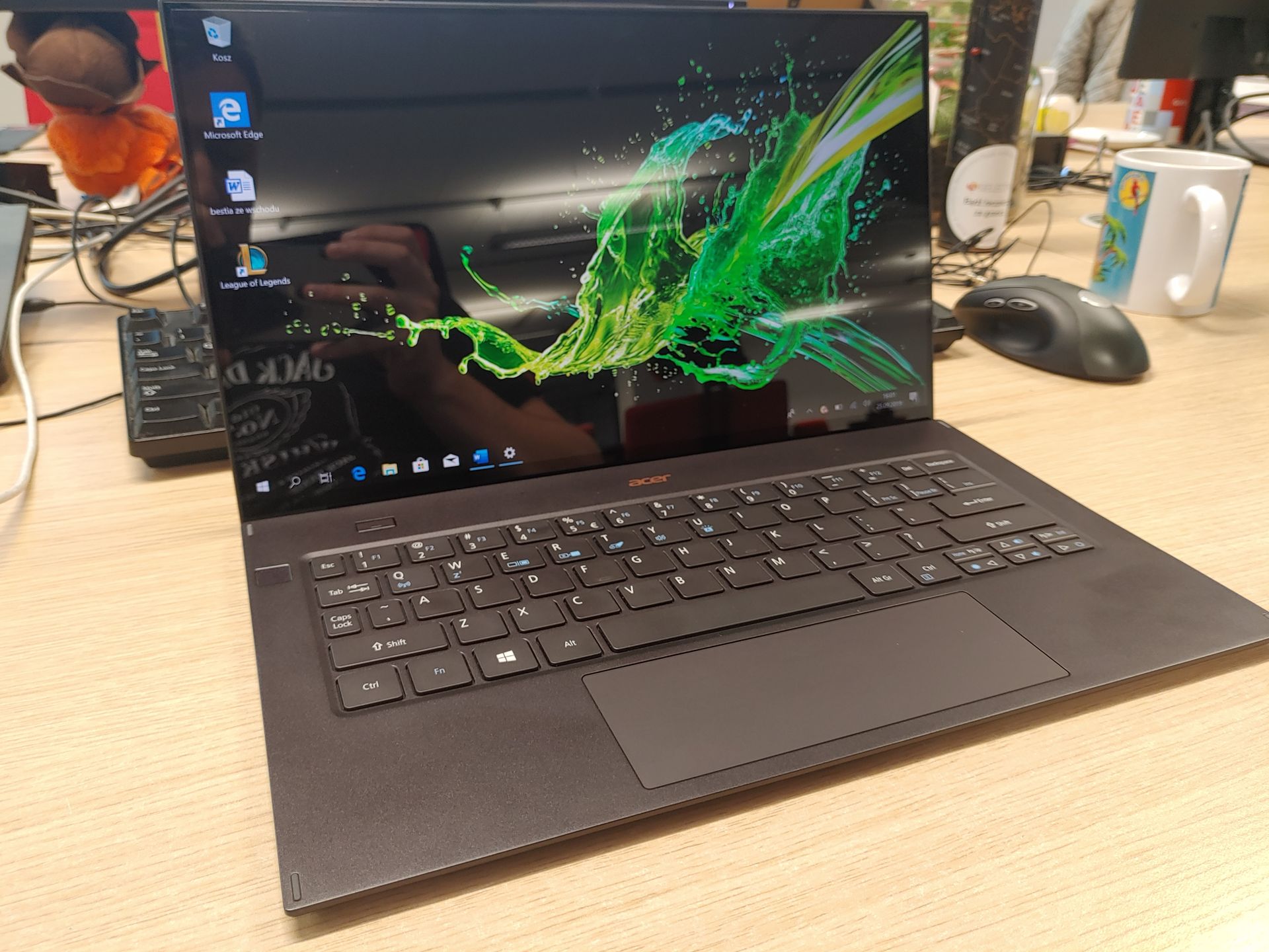 Acer Swift 7. Cienki i drogi. Milimetr tego laptopa kosztuje 760 zł 6