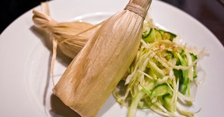 Tamal z kukurydzą