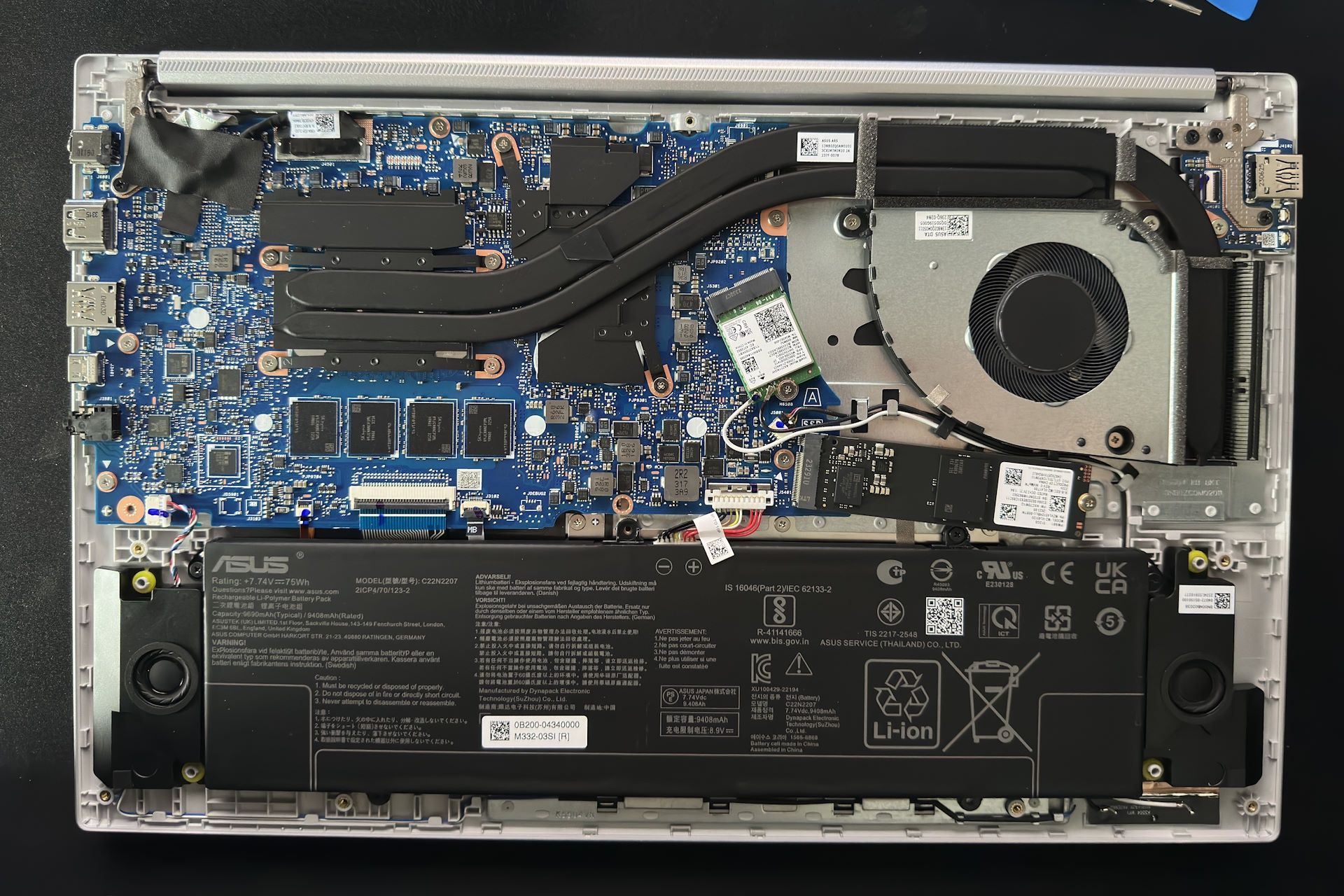 ASUS Vivobook S15 OLED K5504V - podzespoły