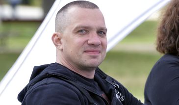 Padł ofiarą "usterki" systemu szczepień. Radzi rządzącym jedno