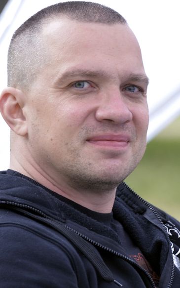 Łukasz Orbitowski jest jedną z ofiar "usterki" systemu szczepień. Ma dla rządzących tylko jedną radę 