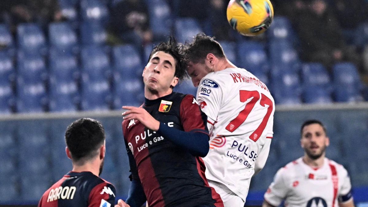 PAP/EPA / Luca Zennaro / Mecz Serie A: Genoa CFC - AC Monza