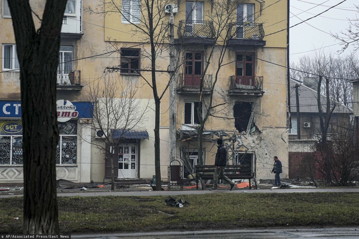Ukraińcy bronią swoich posesji [zdj. ilustracyjne] (AP Photo/Evgeniy Maloletka)