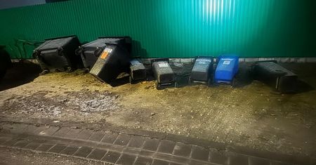 22-latek awanturował się w szpitalu, na stacji benzynowej i demolował śmietniki