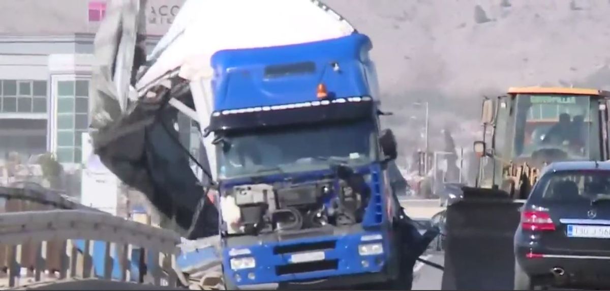 Wichury w Chorwacji. Podmuchy przewracały ciężarówki na autostradzie