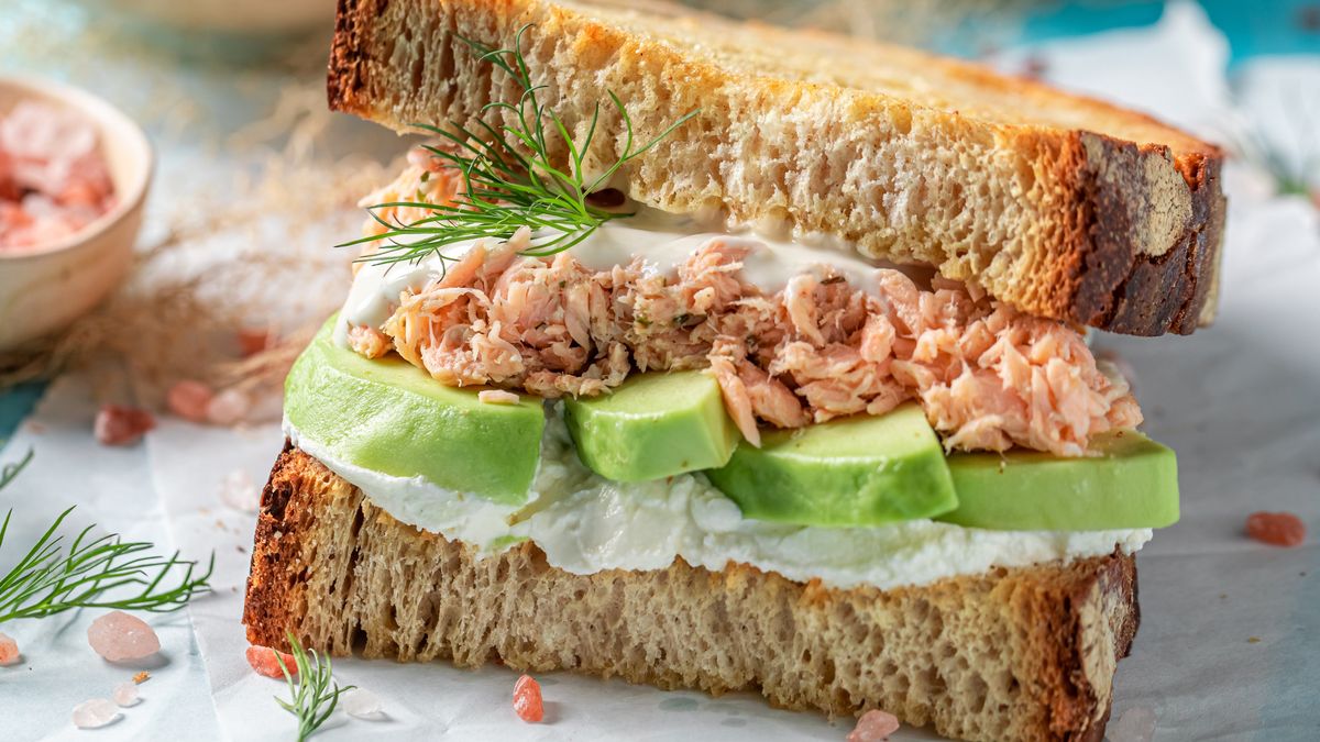 Co jeść na kolacje? Wybór to m.in. tłuste ryby