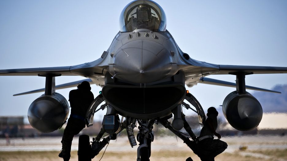 F-16