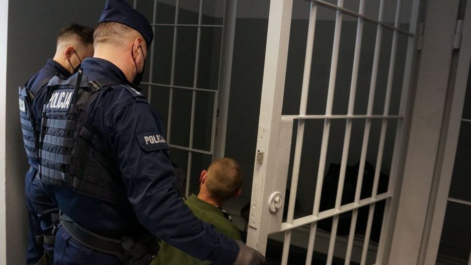 Śląskie. Policjanci z Katowic zatrzymali 24-letniego obywatela Ukrainy, który w szpitalu w Siemianowicach Śląskich zaatakował ratownika medycznego.