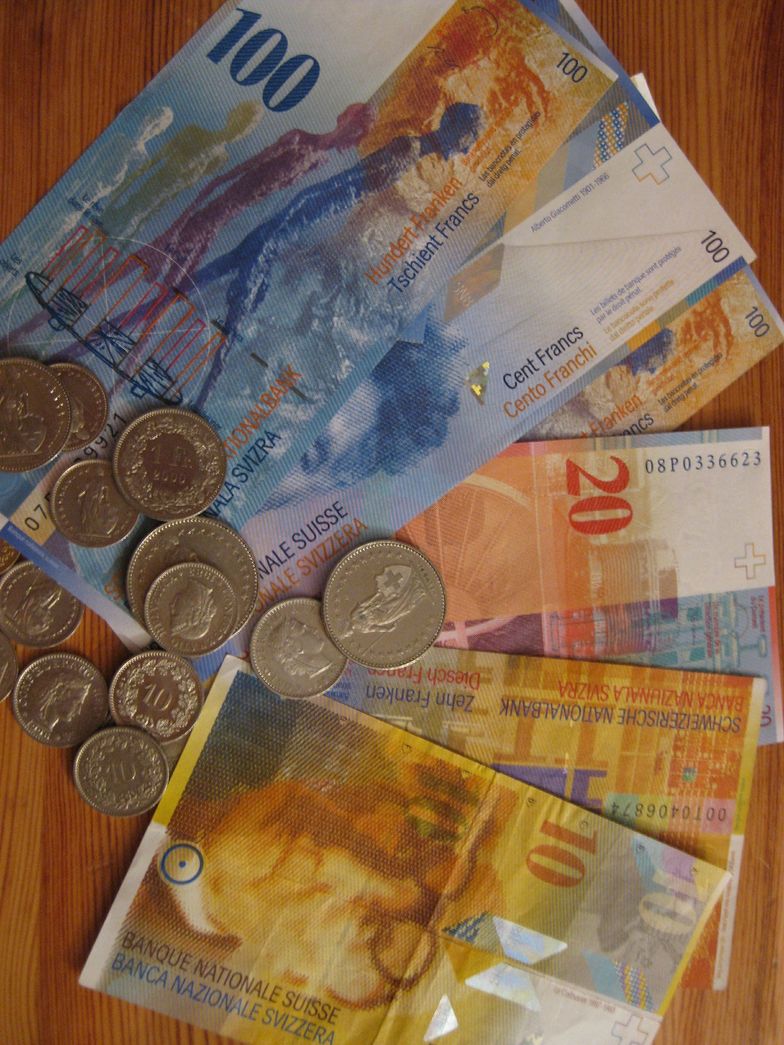 Oprocentowanie kredytów we frankach szwajcarskich w ostatnim czasie lekko wzrosło. 