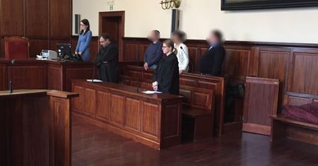 Zmonopolizowali rynek pieluch, sprzedając towar za 77 mln zł taniej od producenta. Teraz trafią za kraty