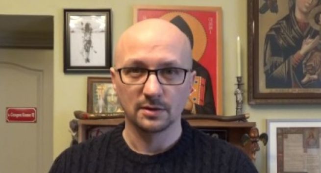 O. Grzegorz Kramer musiał zniknąć z Facebooka i Twittera po wpisie o Benedykcie XVI