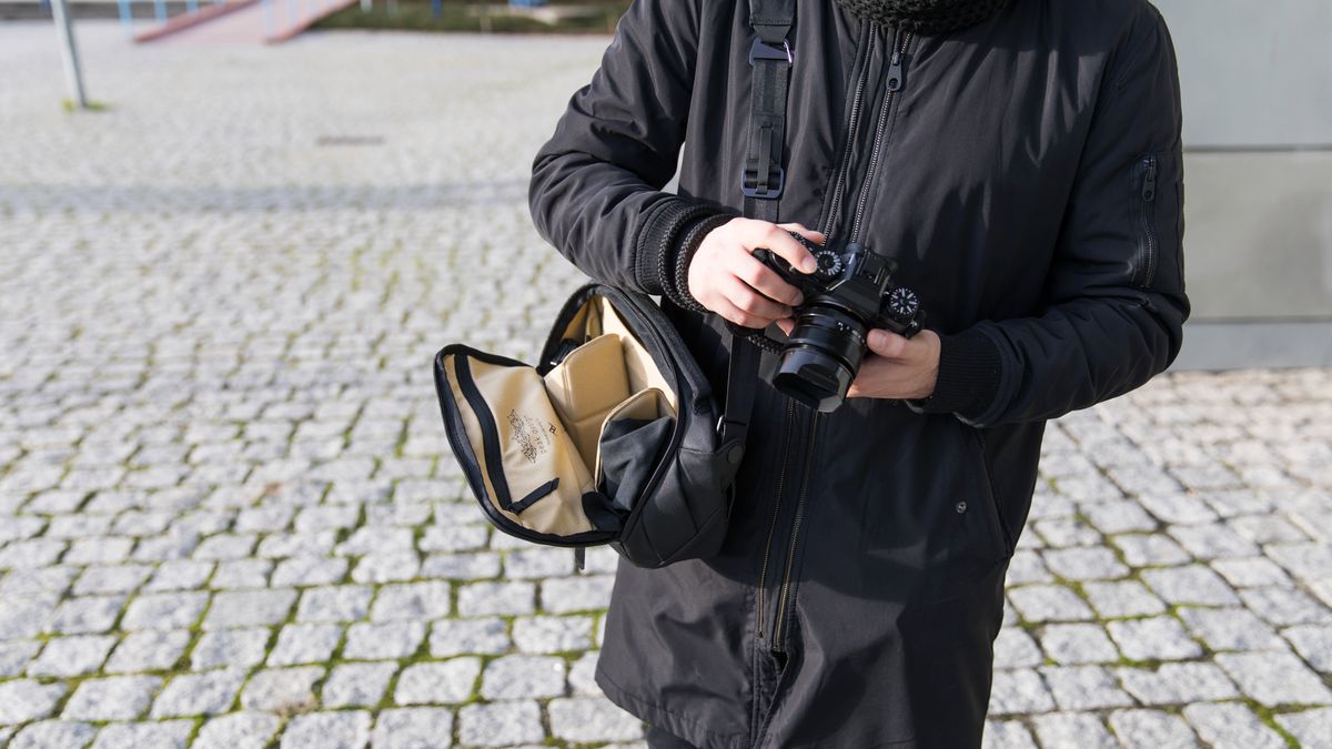Peak Design Everyday Sling – torba fotograficzna, którą nosisz tak, jak lubisz 1