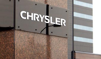 Chrysler pada, aby si ratowa