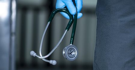 Została uznana za zmarłą. Zakład pogrzebowy odkrył prawdę