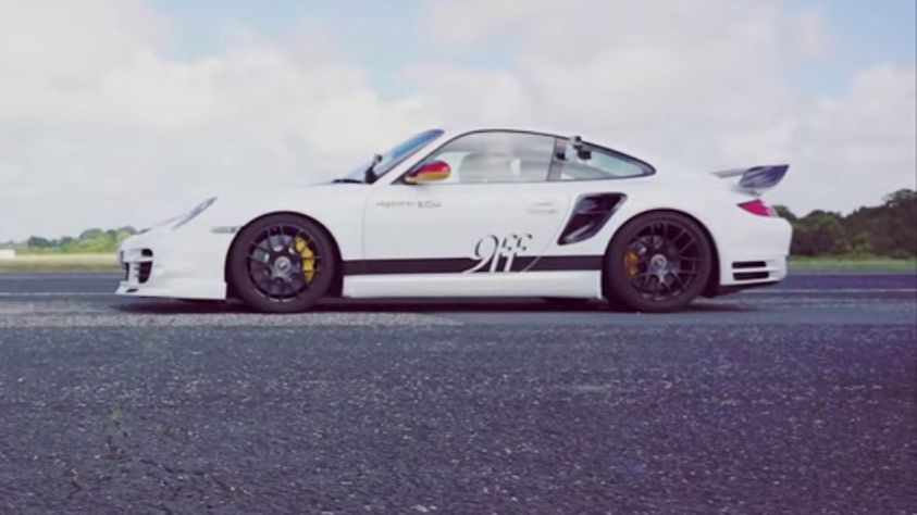 Najwyśmienitsze supersamochody w wyścigu na prostej 1