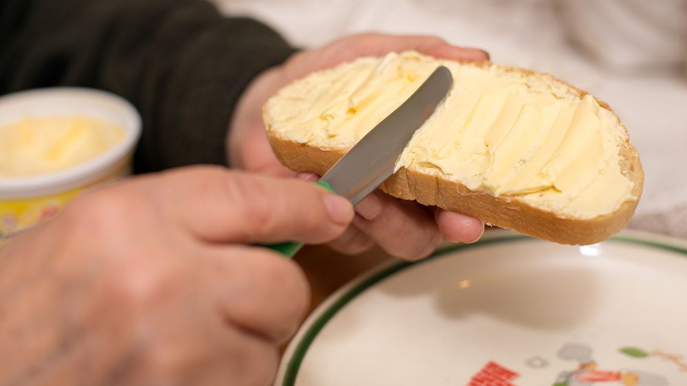 Smarowidło z olejem roślinnym (zaw. tł. 37%), z dodatkiem soli