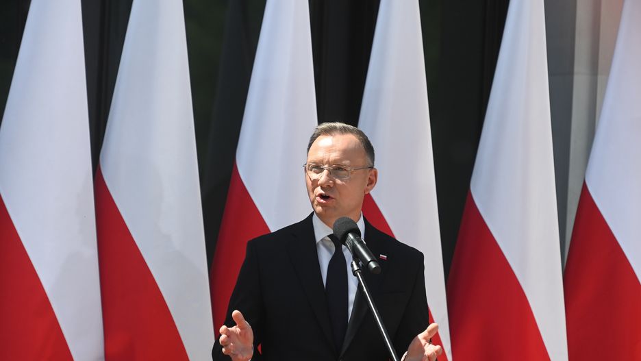 Warszawa, 24.05.2024. Prezydent Andrzej Duda podczas uroczystych obchodów Dnia Samorządu Terytorialnego w ogrodach Pałacu Prezydenckiego w Warszawie, 24 bm. (sko) PAP/Piotr Nowak