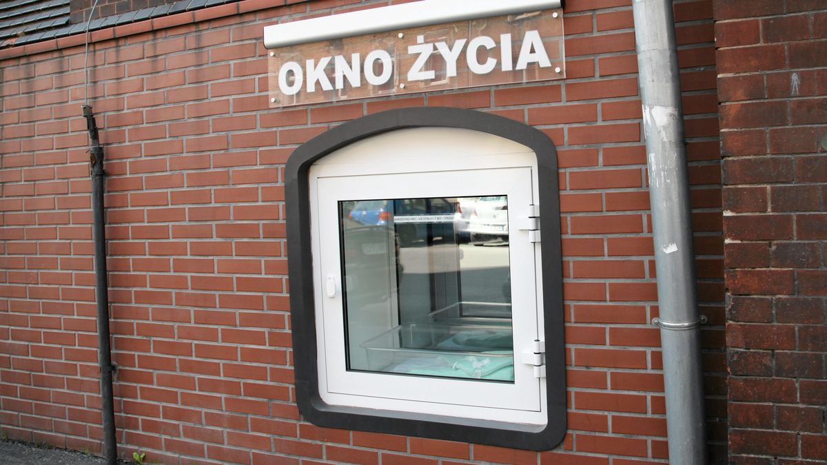 Ojciec przyprowadził dwuletniego chłopca do Okna Życia