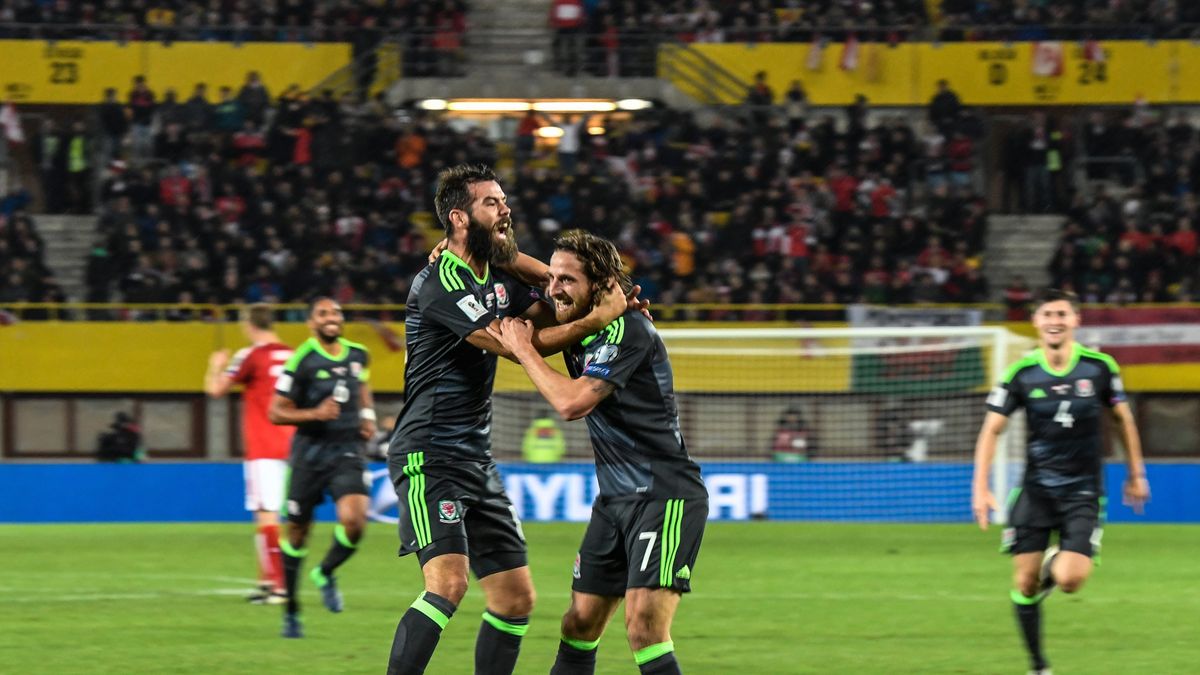 PAP/EPA / EPA/CHRISTIAN BRUNA / Radość reprezentantów Walii