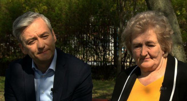 Robert Biedroń na tekst o zarzutach sprzed lat odpowiedział w oświadczeniach, „SE” i „Faktach”, dziennikarze podzieleni w ocenach