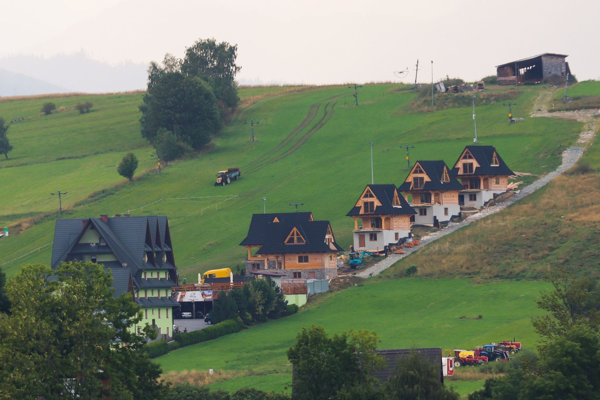 Mówił, iż postawi poidła. Zbudował domy. Grozi mu więzienie