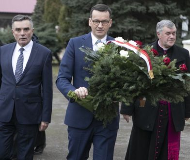 Uroczystości z premierem, pogrzeby i rocznica smoleńska. Rząd rezerwuje rekordowe pieniądze na kwiaty i wiązanki