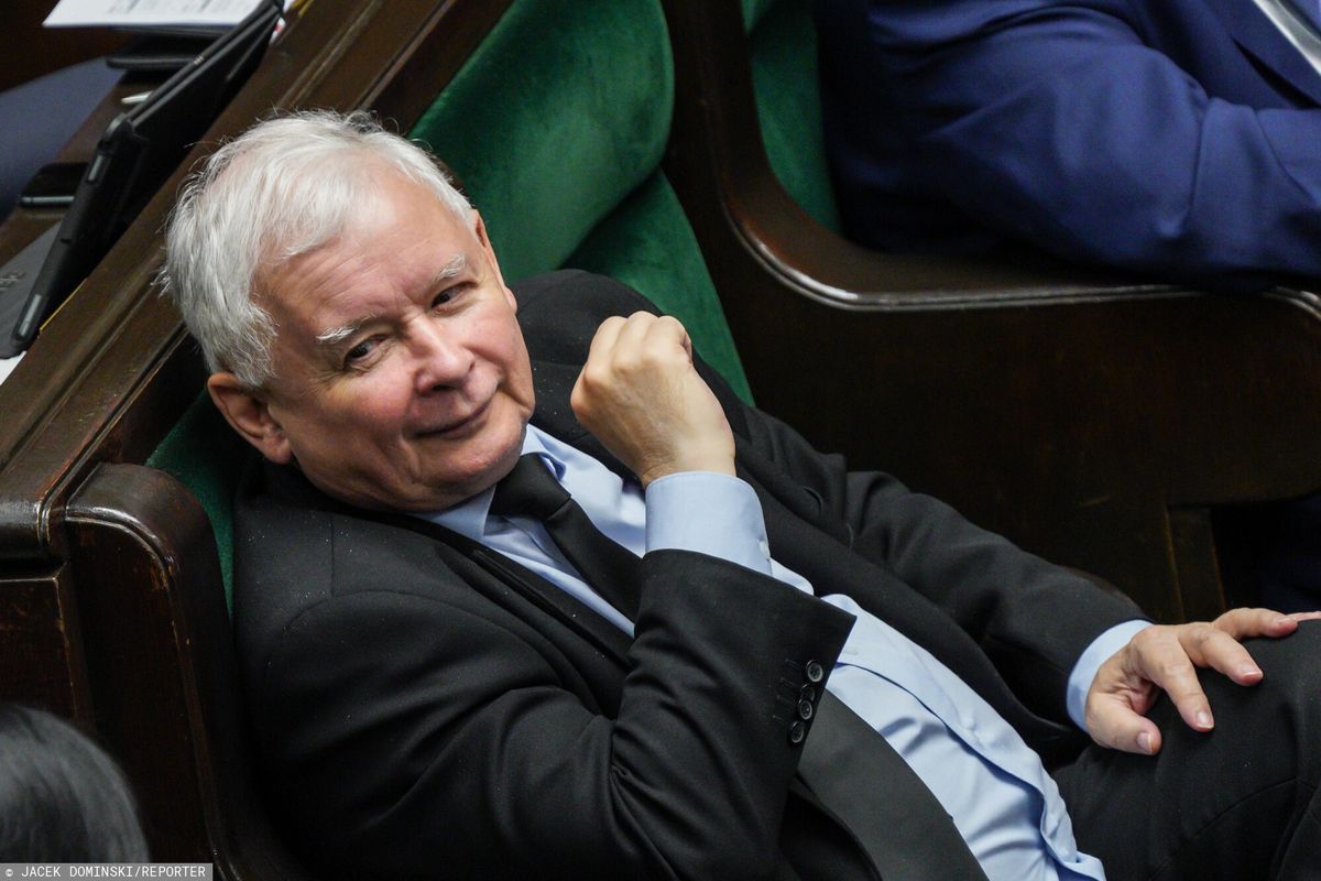 Prezes PiS Jarosław Kaczyński na sali sejmowej