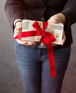 Świąteczna presja finansowa: jak uniknąć długów i nie wpaść w pułapkę chwilówek?