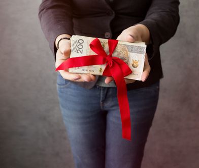 Świąteczna presja finansowa: jak uniknąć długów i nie wpaść w pułapkę chwilówek?