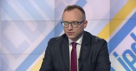 Minister Soboń broni rekordowych 64 milionów na nagrody dla pracowników resortu finansów
