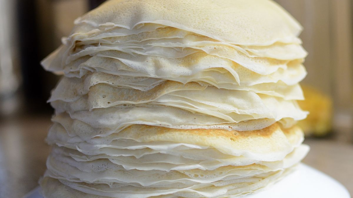 Naleśniki na krokiety nie muszą być mocno wysmażone