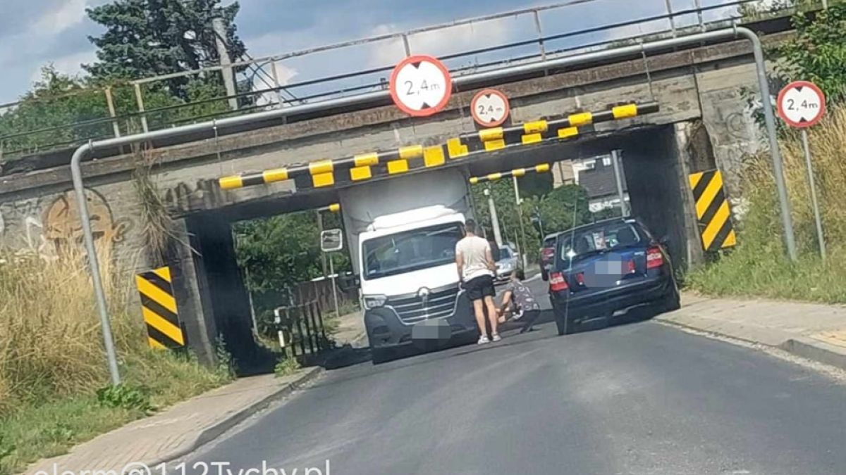 Wiadukt nazywany jest również ''wiaduktem mistrzów'' lub ''wiaduktem głupców''