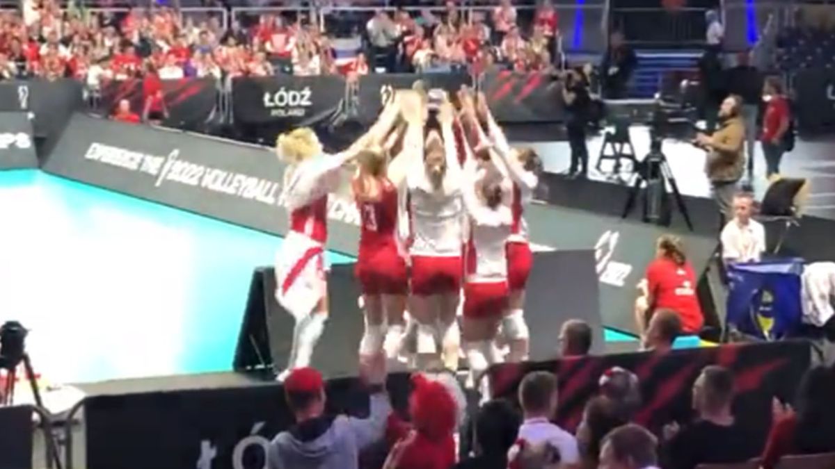 Twitter / Maciej Walasek / Na zdjęciu: polskie siatkarki