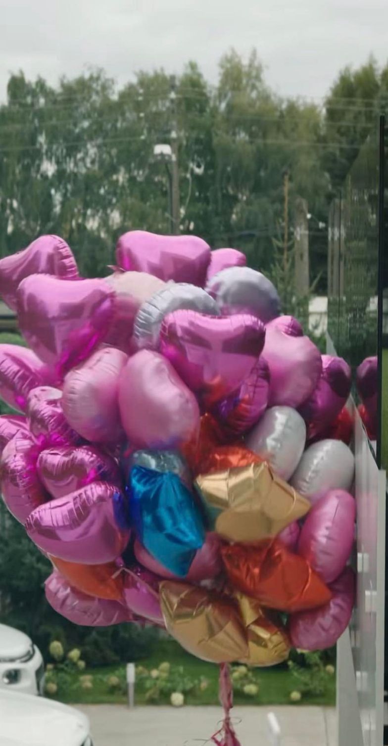 Klaudia Halejcio "skacze z dachu" w najnowszym skeczu