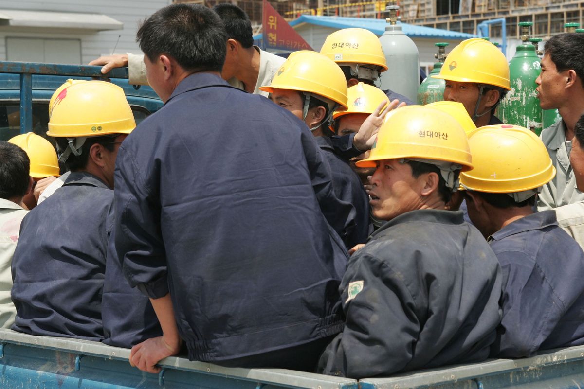 Pracownicy z Korei Północnej wysyłani są do fabryk w wielu krajach