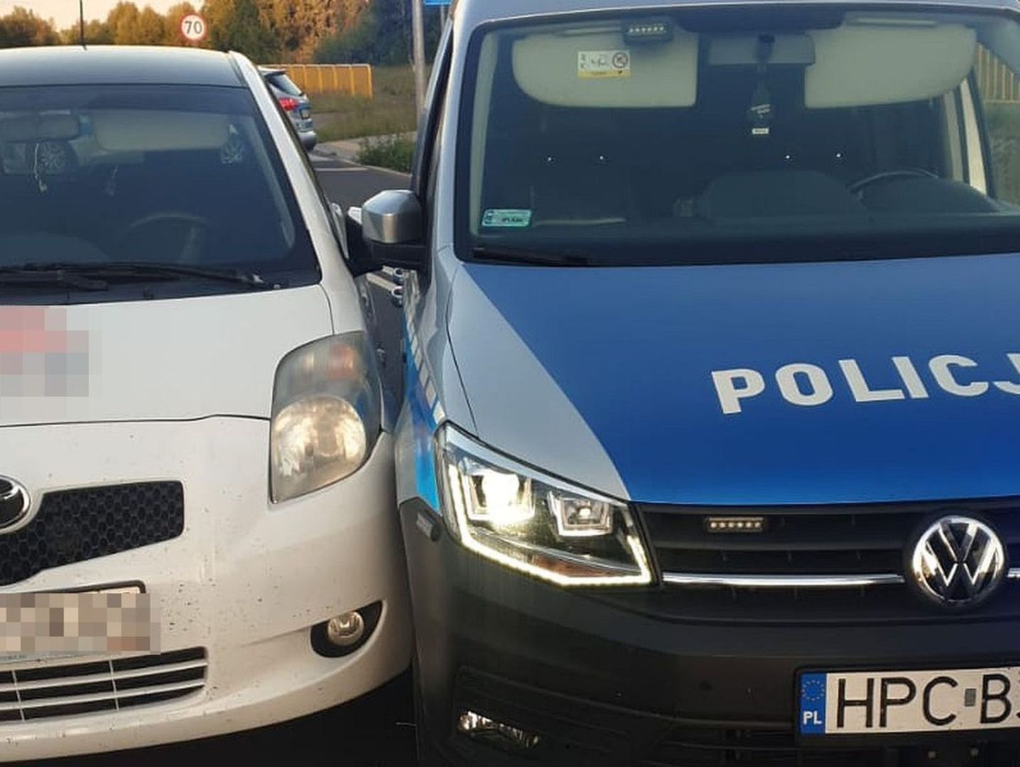 Lipno: Złodziej w toyocie chciał uciec za wszelką cenę. Policjanci oddali strzały