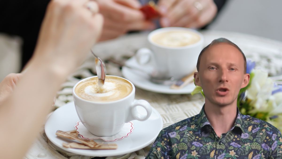 Dietetyk wskazał 11 błędów w piciu kawy.