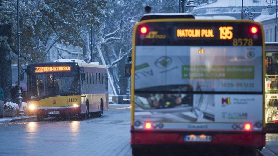 Warszawa. ZTM alarmuje: "Autobusy i tramwaje mogą się opóźniać", fot. WTP - Twitter