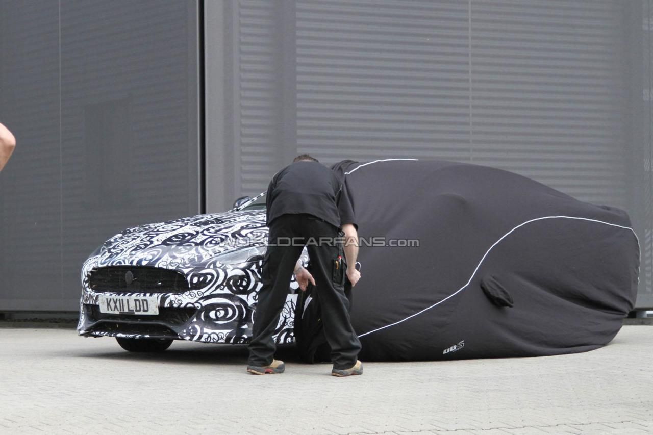 Aston Martin DB9 2013