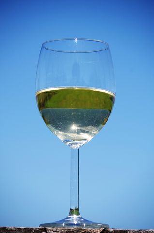Wino stołowe z późnych zbiorów (białe)
