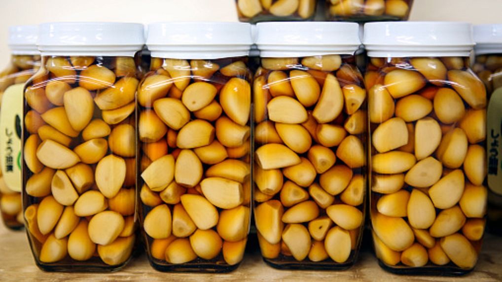 Kiszony czosnek to naturalny antybiotyk