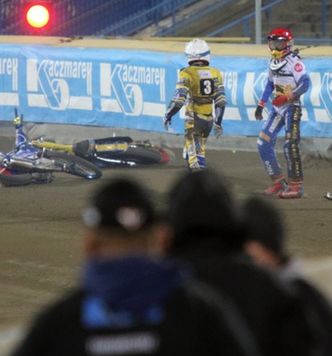 Nie zabrakło świetnych biegów i groźnych wypadków. Kronika pierwszych meczów