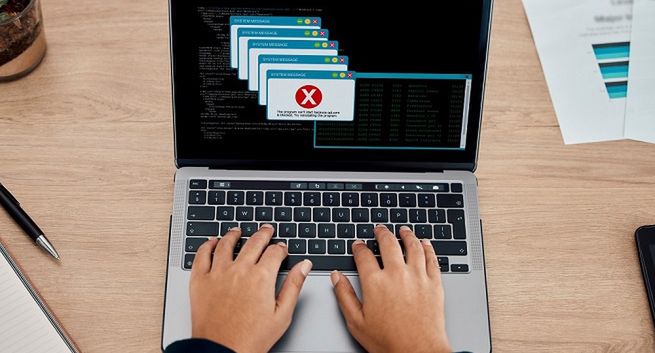 Uwaga na malvertising. Fałszywe reklamy Microsoft Teams, Slack, ChatGPT wyłudzają dane