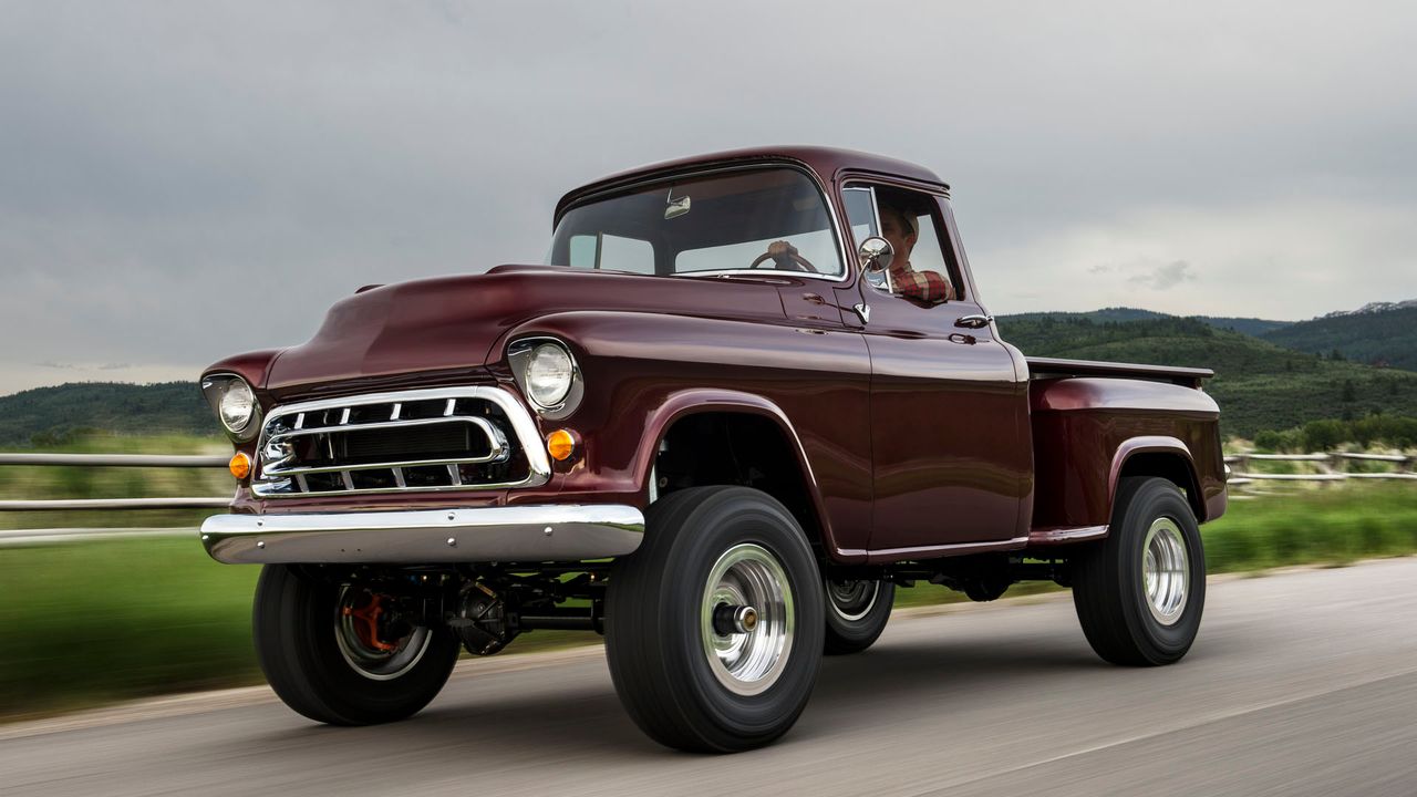 Restomod nie musi być sportowy - poznajcie Chevroleta Napco od Legacy Classic Trucks