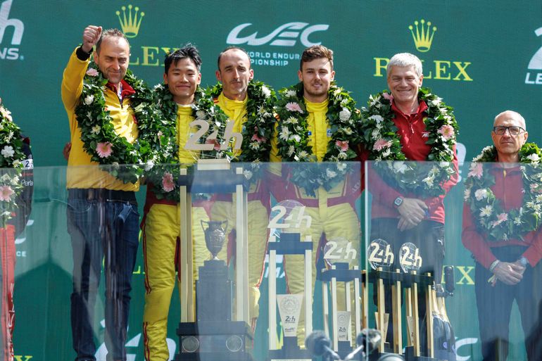 Robert Kubica na podium 24h Le Mans